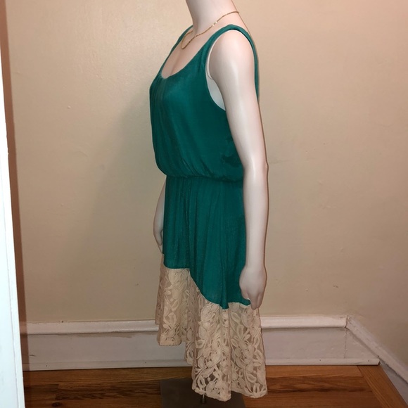 ❣️Beautiful High-Low Blue-Green Dress w. Lace ❣️ - Picture 4 of 8